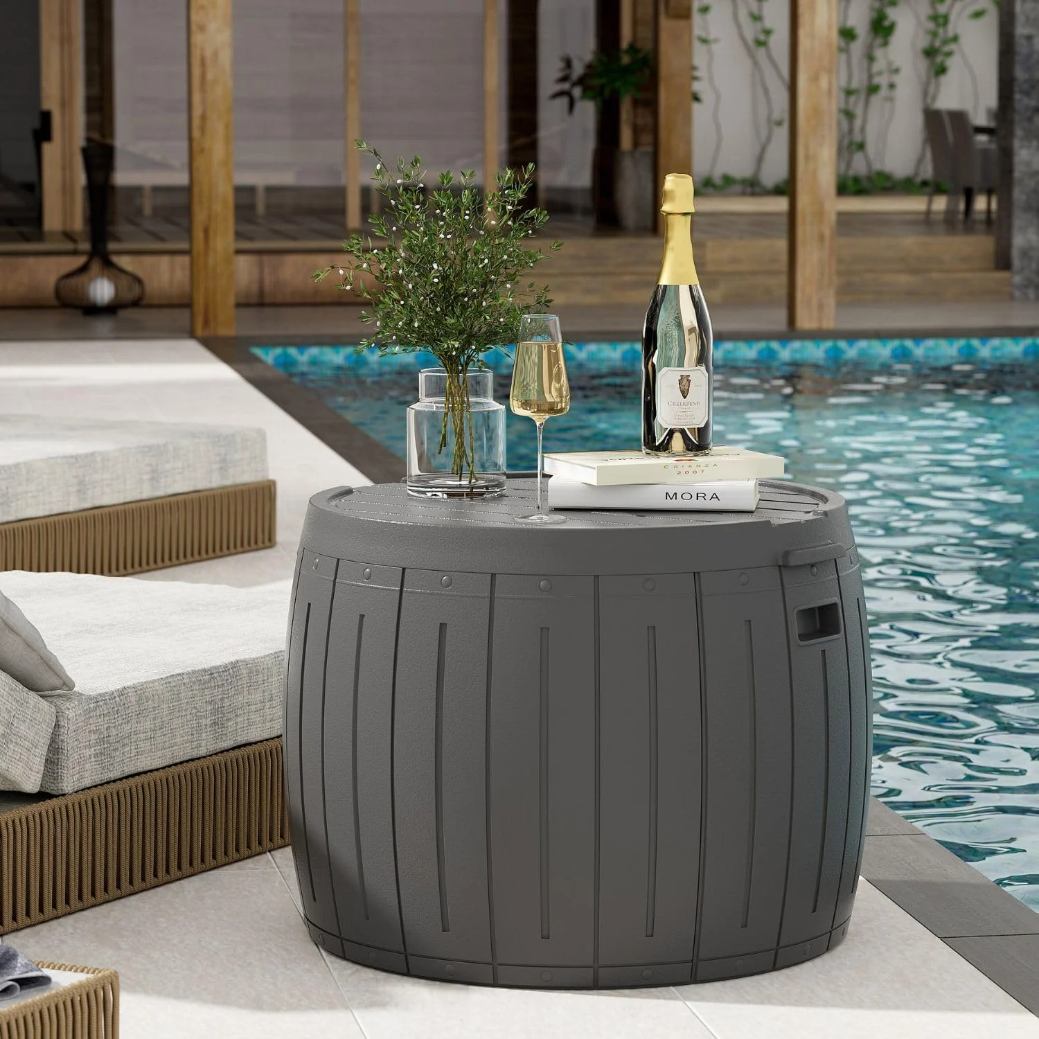 ZZM 33 gallon round deck box, view 3